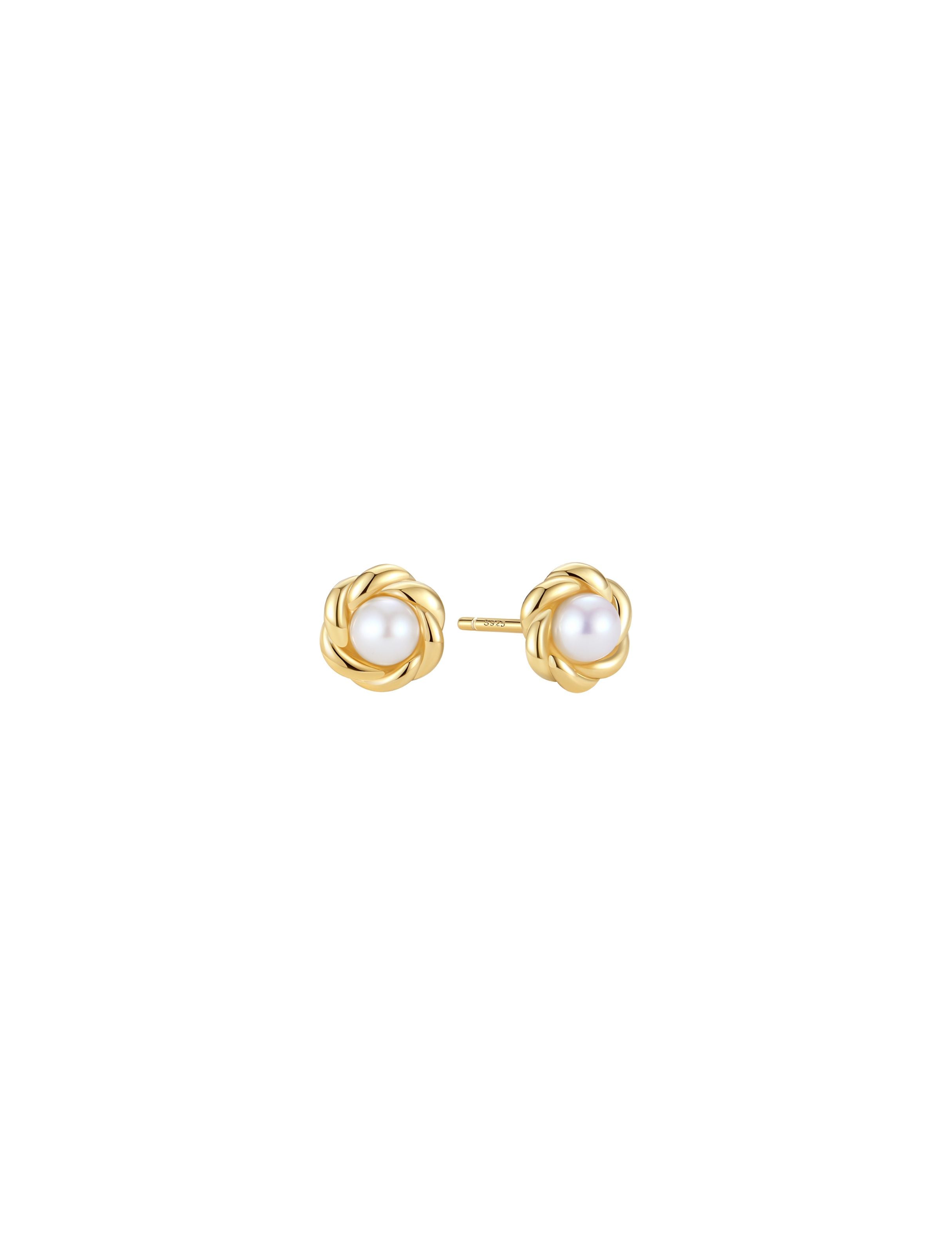 Pearl Bloom Earring