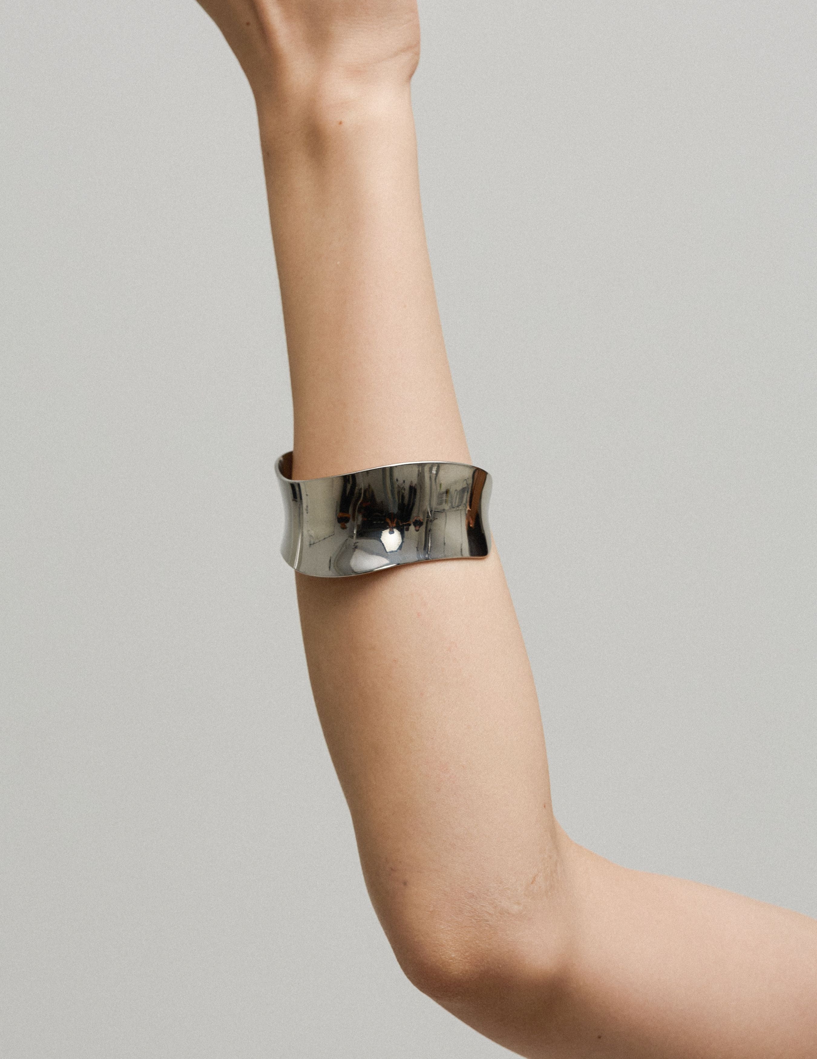 Contour Bangle